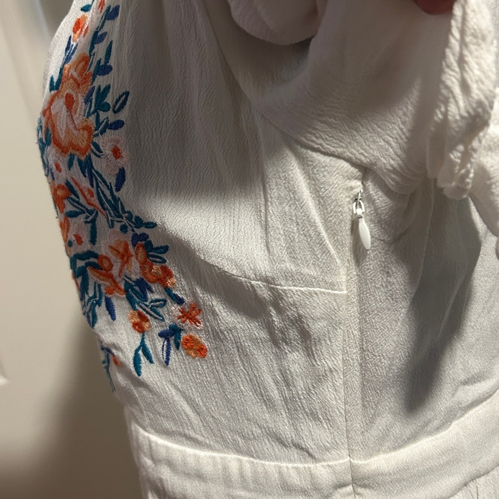 White flutter sleeves maxi dress - Picture 6 of 7